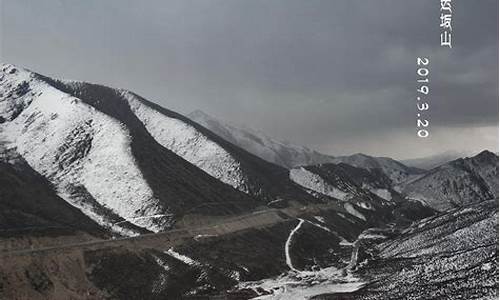 青海长云暗雪山_青海长云暗雪山孤城遥望玉门关的意思